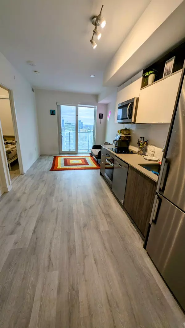 Toronto C08, ON M5B 0C7,100 Dalhousie ST #4602