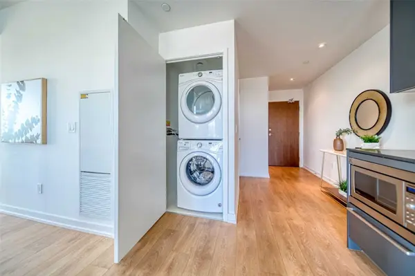 Toronto C15, ON M2K 0E3,115 Mcmahon DR #2610