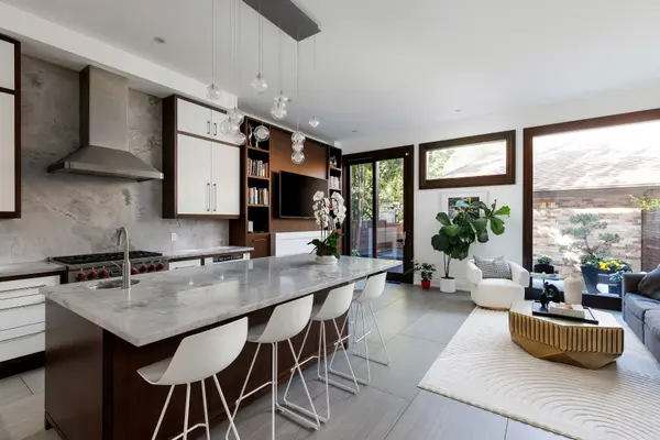 Toronto C09, ON M4W 3W5,46 Mathersfield DR