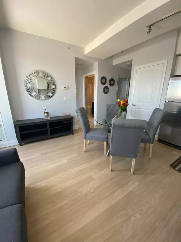 Toronto E06, ON M1L 1E5,3520 Danforth AVE #PH1