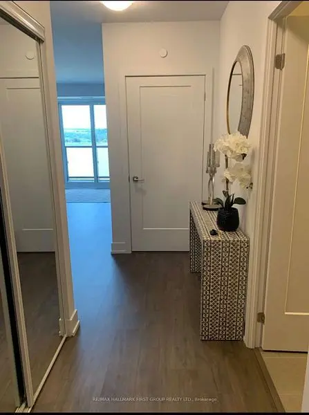 Oshawa, ON L1C 4P1,2550 Simcoe ST #1114