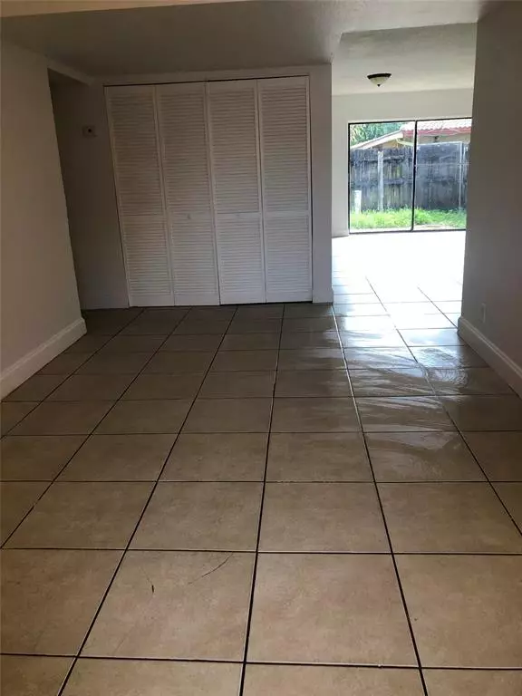 Coral Springs, FL 33065,3750 NW 115th Way #4-1