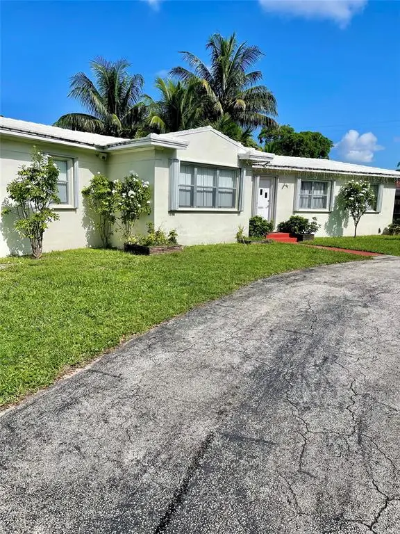 Hollywood, FL 33020,2807 Polk St