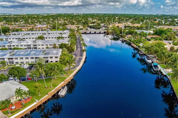 Pompano Beach, FL 33060,140 Cypress Club Dr #414