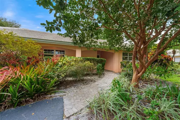 900 Cypress Ter #V 61, Pompano Beach, FL 33069