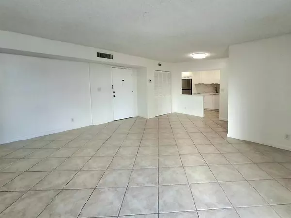 Pompano Beach, FL 33062,1421 S Ocean Blvd #522
