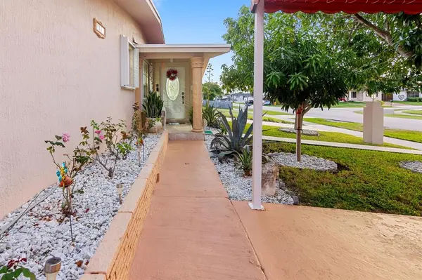 Miami, FL 33177,17211 SW 119th Ct