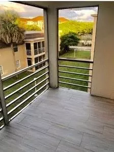 Coral Springs, FL 33065,2700 Riverside Dr #302-B