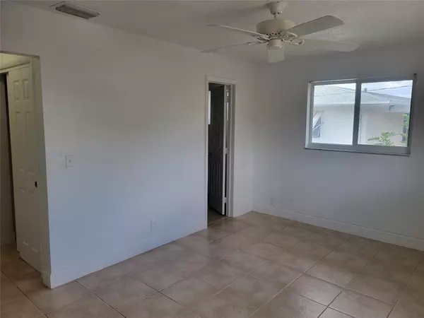 Hollywood, FL 33021,600 S Luna Ct #29