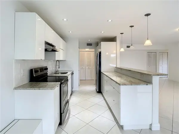 Boca Raton, FL 33433,6342 Longboat Ln #404