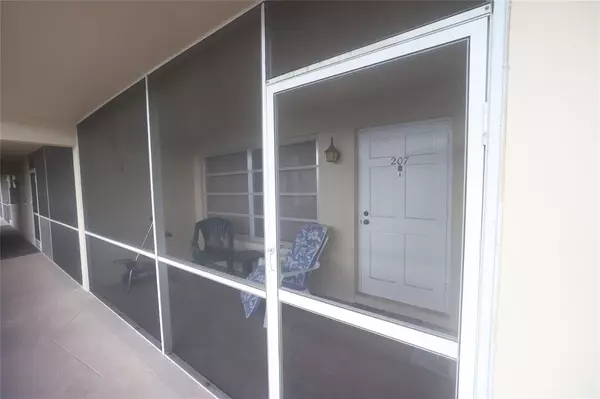 Pompano Beach, FL 33060,601 Pine Dr #207