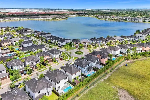 Miami Lakes, FL 33018,15501 NW 88th Ave #15501