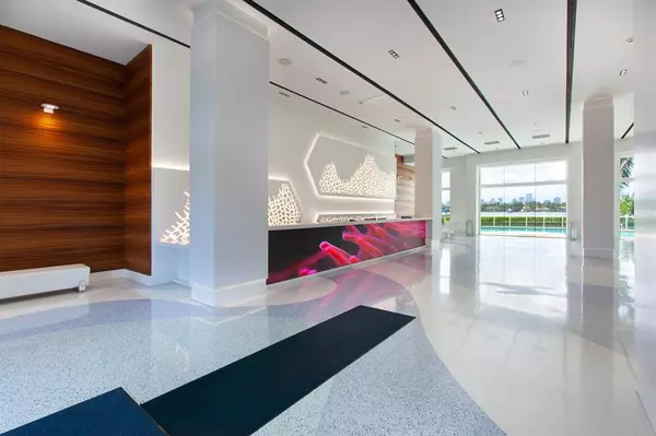 Miami Beach, FL 33139,650 West Ave #2808