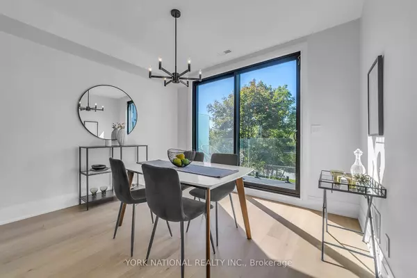 Newmarket, ON L3Y 3V7,59 Charles ST #8