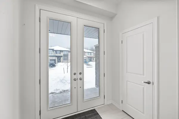 Wasaga Beach, ON L9Z 0N7,18 Del Ray CRES