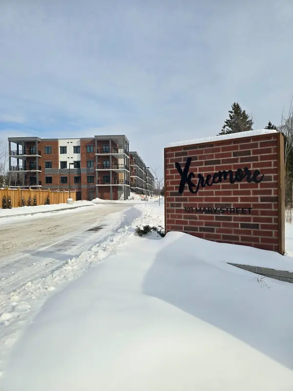 121 Mary ST #224, Clearview, ON L0M 1G0