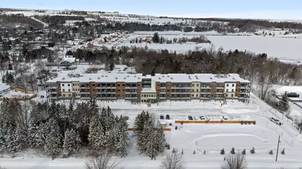 Clearview, ON L0M 1G0,121 Mary ST #224