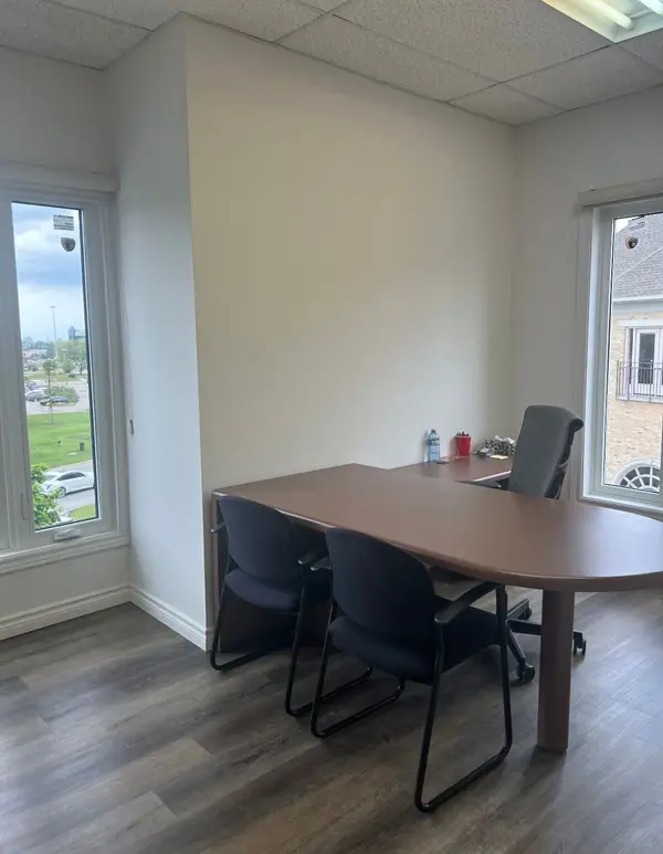 Oakville, ON L6H 5R2,406 North Service RD E #300