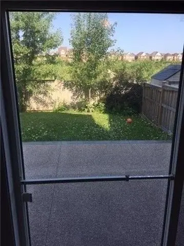 Mississauga, ON L5M 0B8,3045 Mission Hill DR