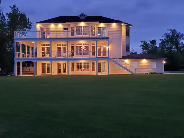 Fort Erie, ON L0S 1S0,4069 Niagara River Pkwy