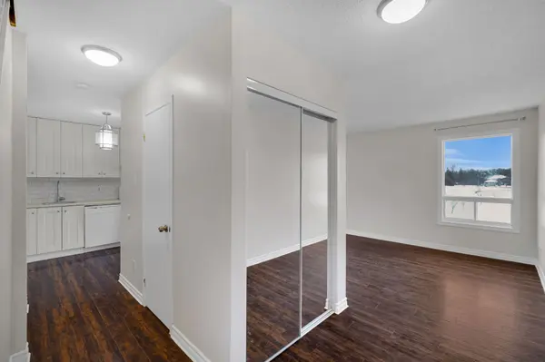 Blossom Park - Airport And Area, ON K1T 2S6,3070 Councillor's WAY #F