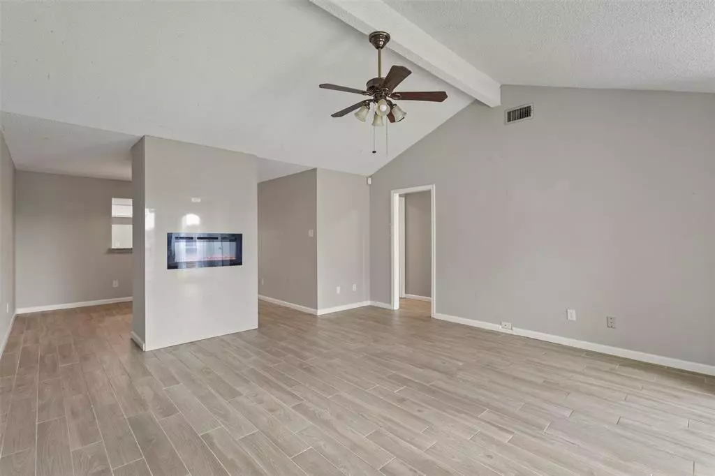 Euless, TX 76039,3002 Penny Lane