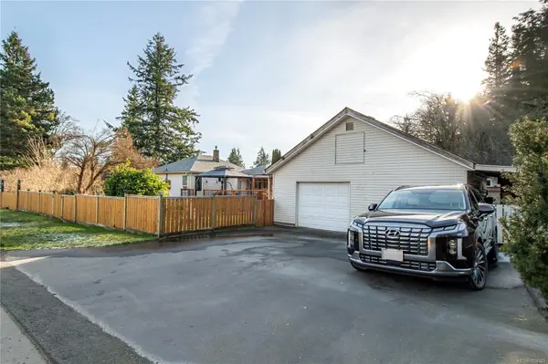 2742 Vargo Rd, Campbell River, BC V9W 4W9