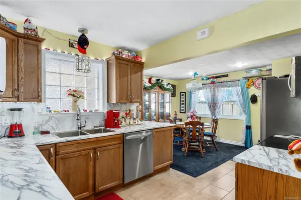 2742 Vargo Rd, Campbell River, BC V9W 4W9