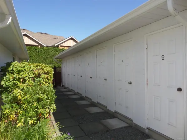 2458 Labieux Rd #14, Nanaimo, BC V9T 3M6