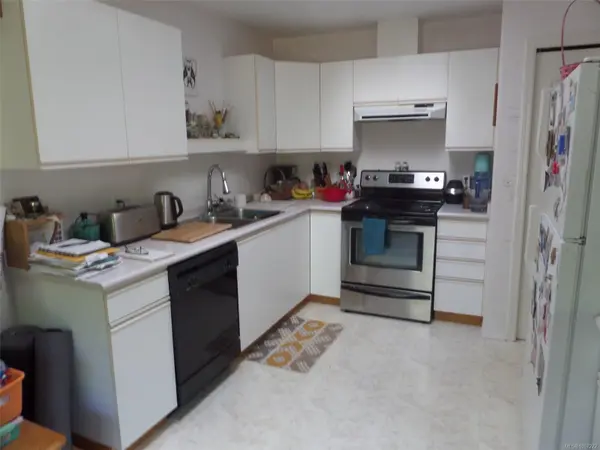 2458 Labieux Rd #14, Nanaimo, BC V9T 3M6