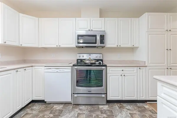 540 Al Wilson Grove #102C, Duncan, BC V9L 5H3