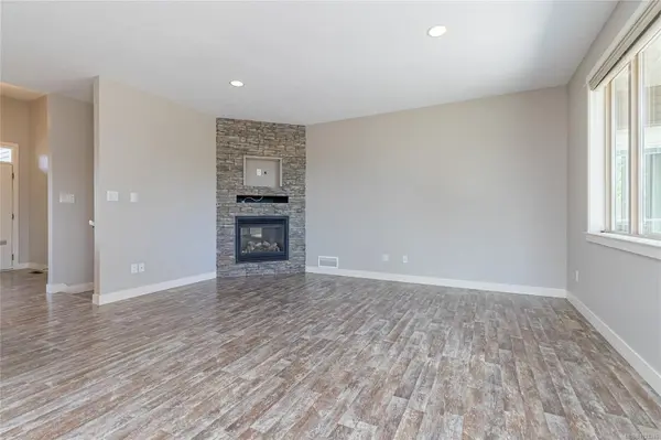 1050 Southwood Dr, Nanaimo, BC V9R 0B2