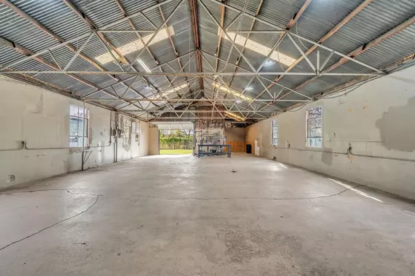 Fort Worth, TX 76112,5800 E Roselane Street