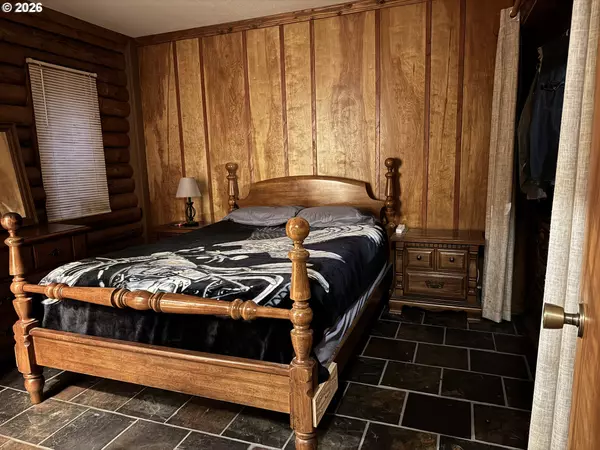 Reedsport, OR 97467,423 CAMELLIA CT