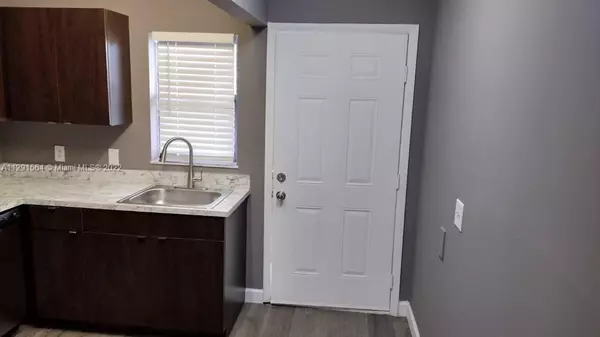 617 Ixoria Avenue #2, Fort Pierce, FL 34982