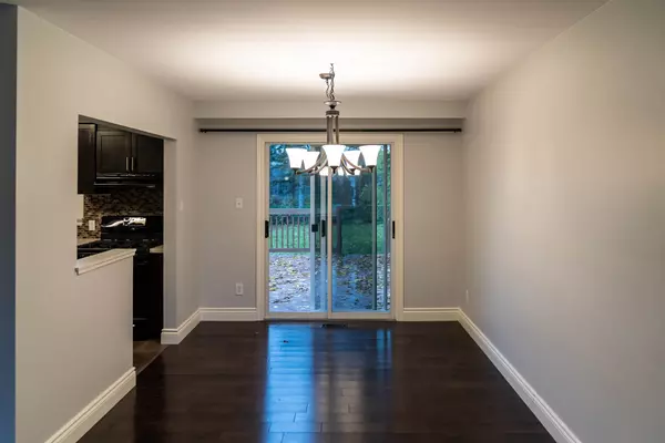 Barrie, ON L4M 2W9,48 Ottaway AVE