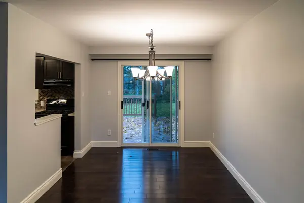 Barrie, ON L4M 2W9,48 Ottaway AVE