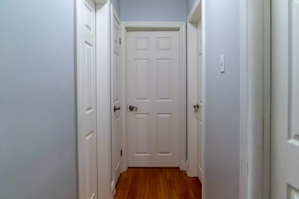 Barrie, ON L4M 2W9,48 Ottaway AVE