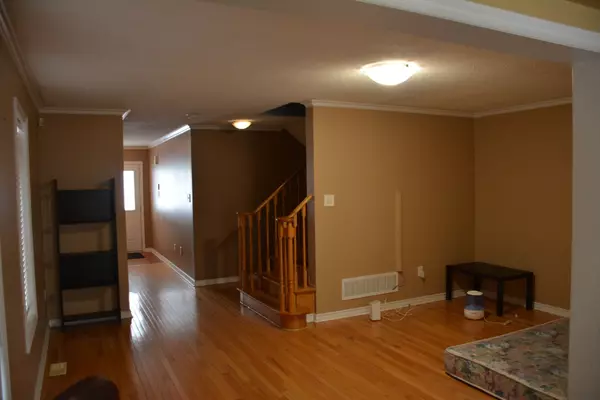 Brampton, ON L6X 0K2,22 Sugarberry DR