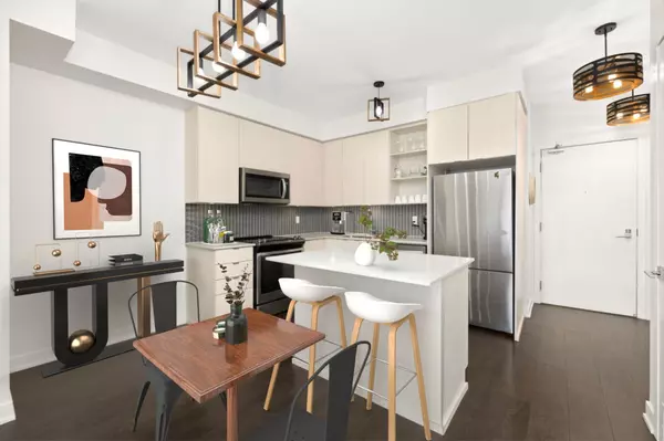 Mississauga, ON L5M 0Z1,4655 Glen Erin DR #706