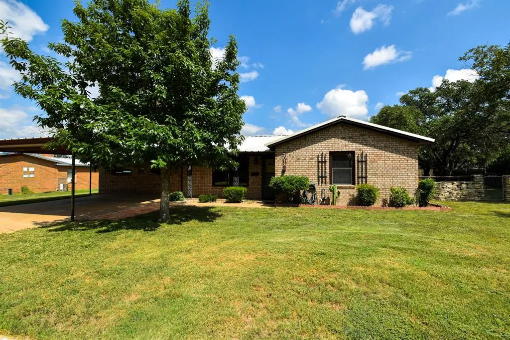 Brady, TX 76825,2013 S Walnut