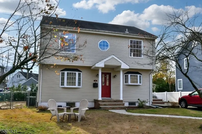 Ridgewood Village, NJ 07450,660 Arcadia Rd