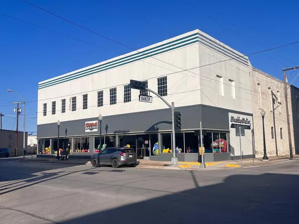 Brownwood, TX 76801,102A Fisk Avenue