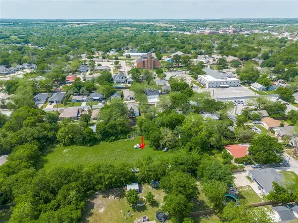 Waxahachie, TX 75165,208 Farley