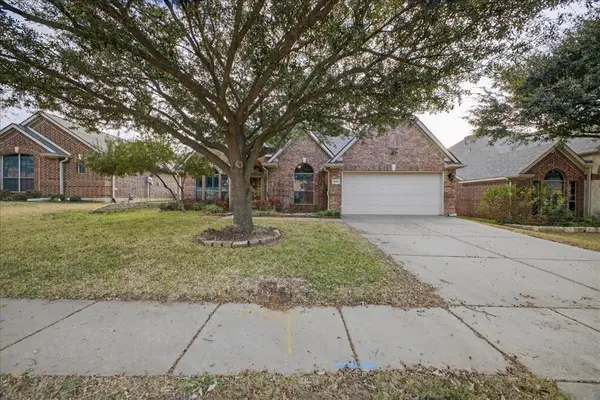 Burleson, TX 76028,829 Greenwood Drive