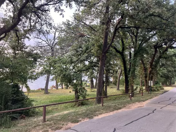 Denton, TX 76208,5200 Lake shore Lane #29