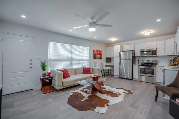 1809 Bennett Avenue #117, Dallas, TX 75206