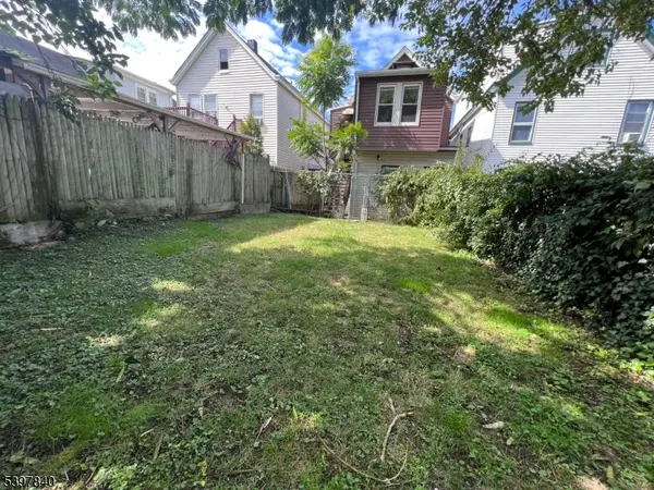 Paterson City, NJ 07514,163 E 22Nd St