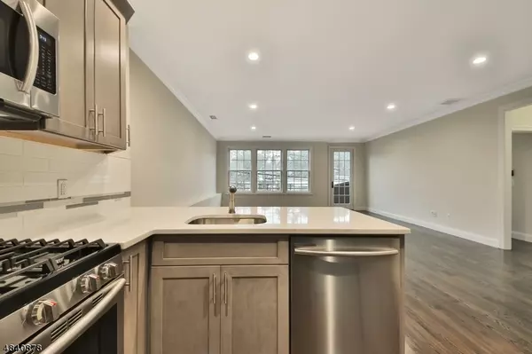 Montclair Twp., NJ 07043,115 Watchung Ave #1