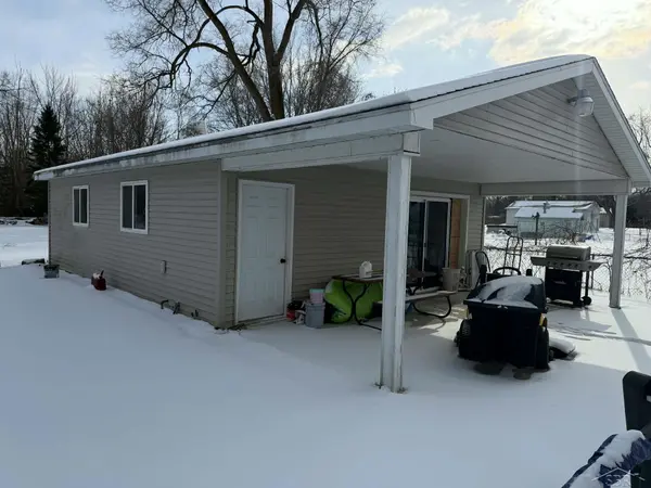 3626 Kawkawlin River DR, Bangor Twp, MI 48706